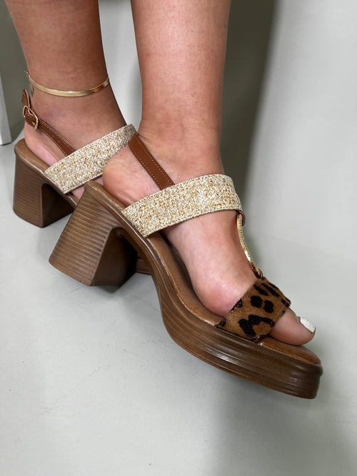 Sandalo Con Tacco Quadrato