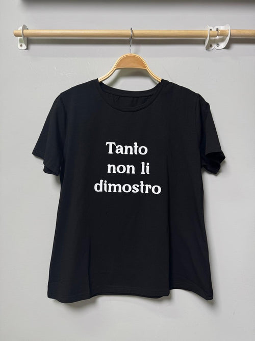 T-SHIRT CON TASCHINO
