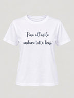 T-SHIRT CON SCRITTA
