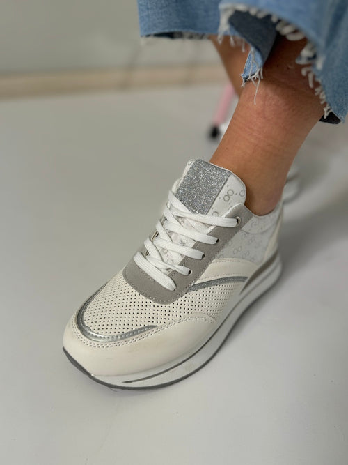 Sneakers Nami