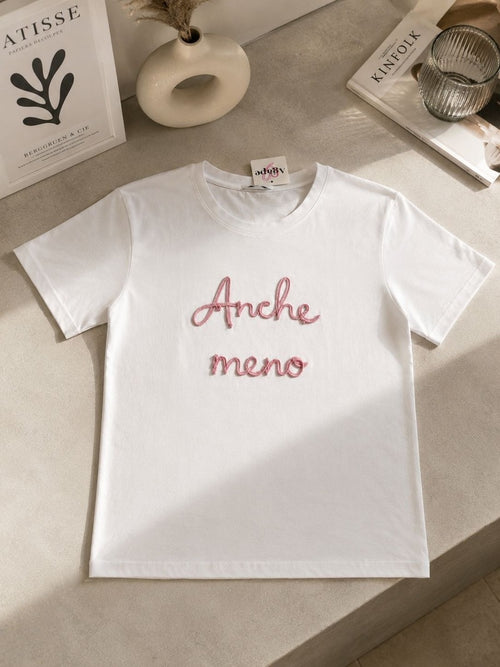 T-SHIRT CON SCRITTA