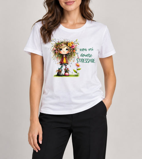 T-SHIRT CON SCRITTA